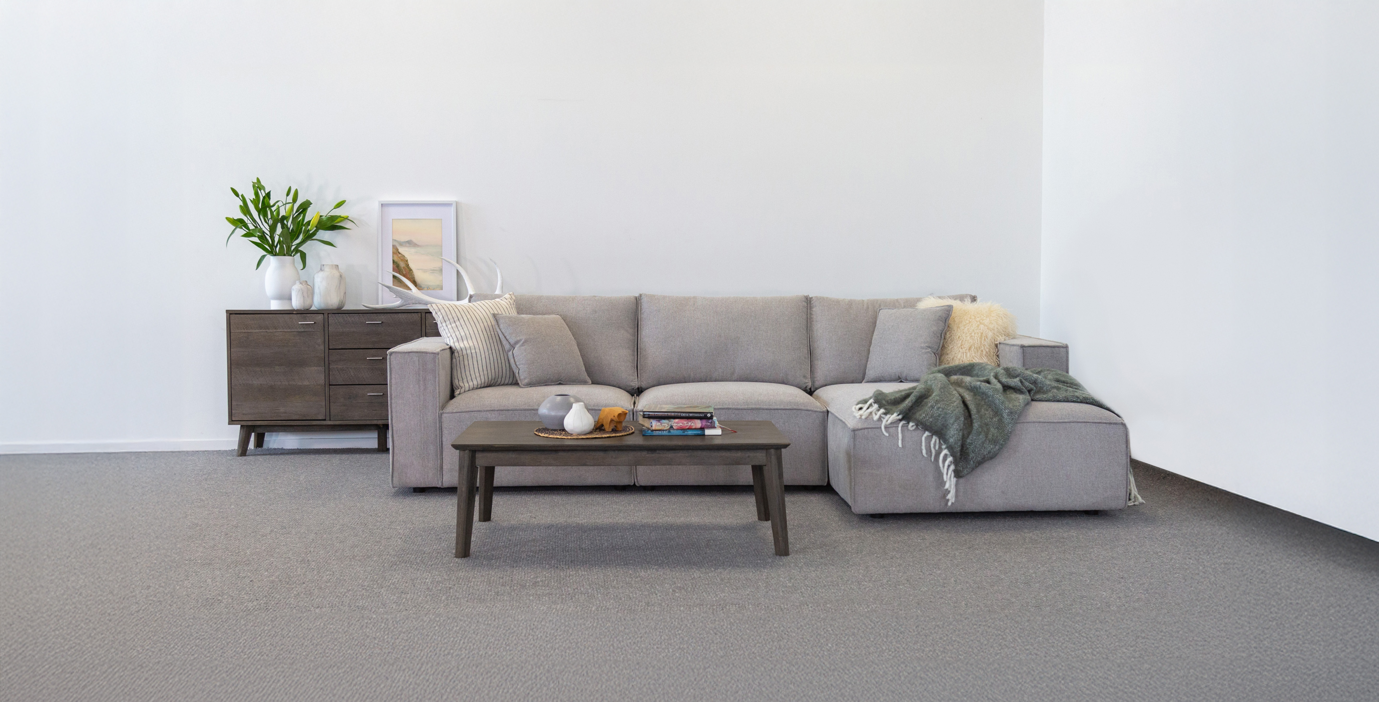 Vespa 3 Seater Sofa with Retro Side Table